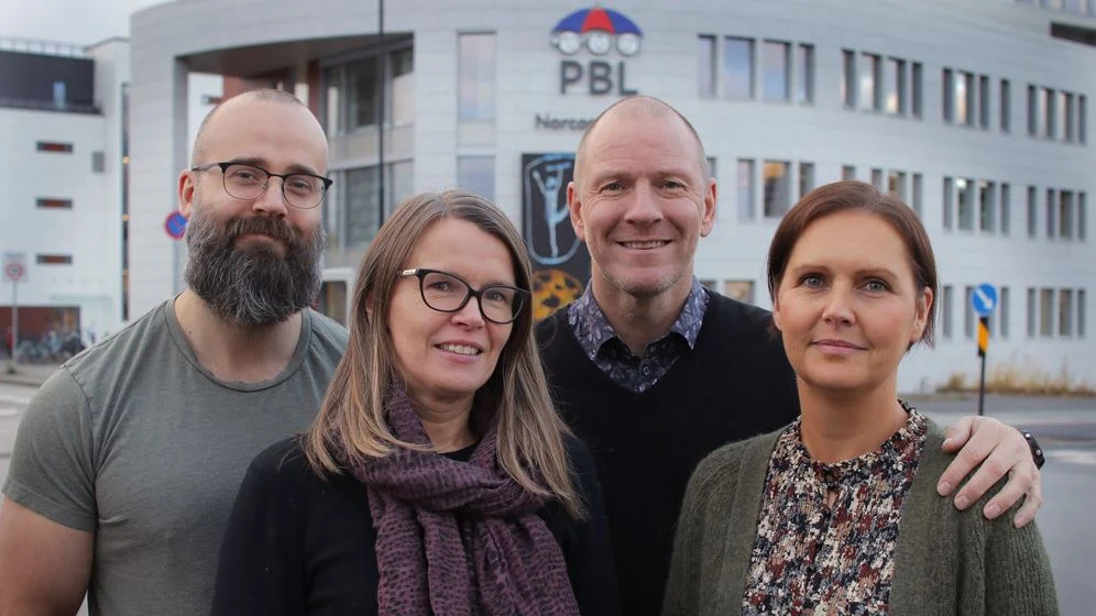Anders Grønmo (t.v.), Una Martinsen, Bjørn Kato Winther og Lena Johnsen utgjør samfunnsøkonomisk avdeling i PBL. De kan hjelpe din barnehage med riktig tilskudd.